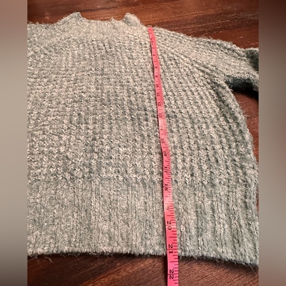 SO Sweater Soft & Fuzzy Gorgeous Light Green Sz Lg Academia Preppy - Picture 5 of 9